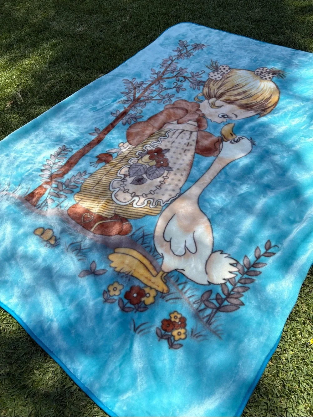 Vintage Korean Mink Blanket Baby Blue Little Girl w/ Duck 82 x 61 EUC Precious